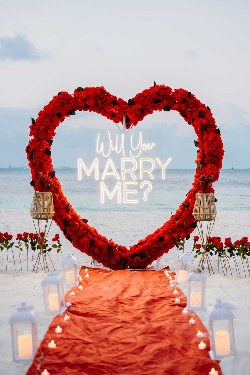 Arco decorativo de Corazón con Flores.